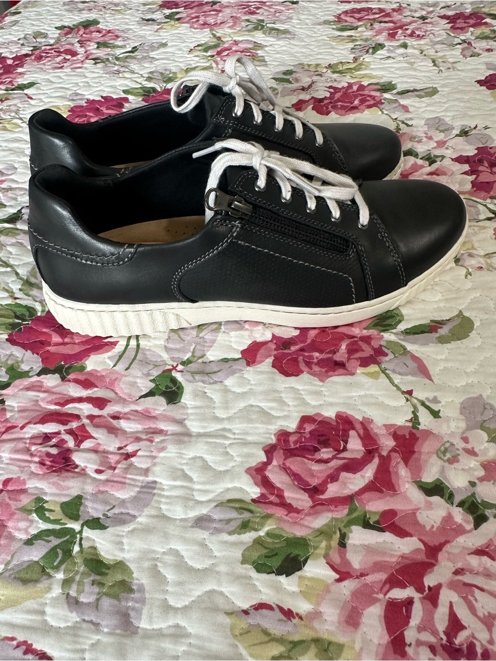 Clarks Black Leather Sneakers with White Laces - Picture 4 of 6